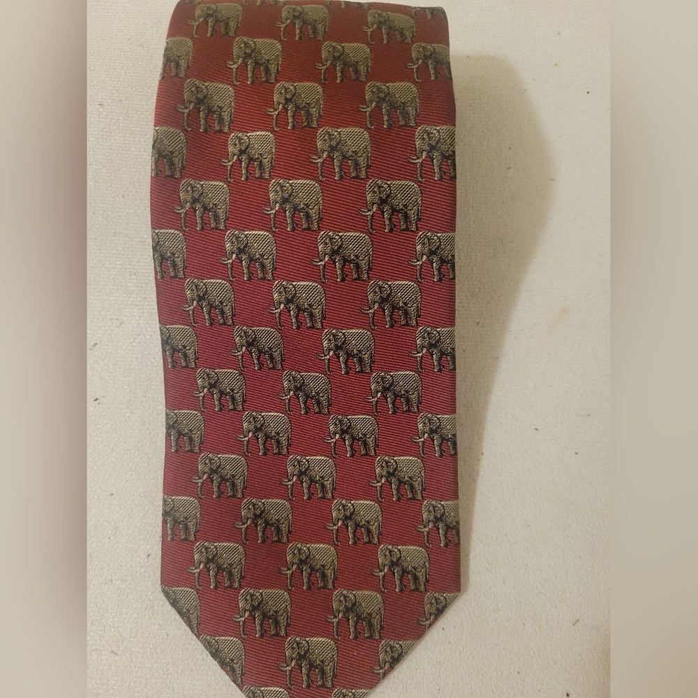 Jim Thompson 100% Silk Men's Necktie Burgundy Animal Elephant